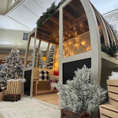 Holiday Factoria  (Graphic - Opens in an overlay)